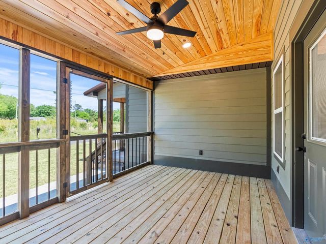 1008 Junkins Road, Guntersville, AL 35976