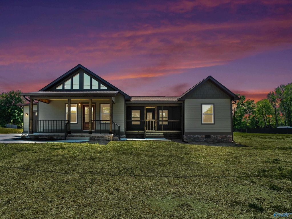 1008 Junkins Road, Guntersville, AL 35976