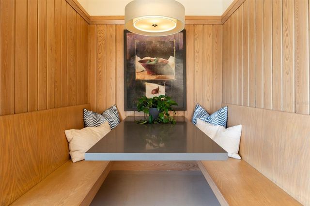 10 BRIGHTWATERS CIRCLE NE, St Petersburg, FL 33704