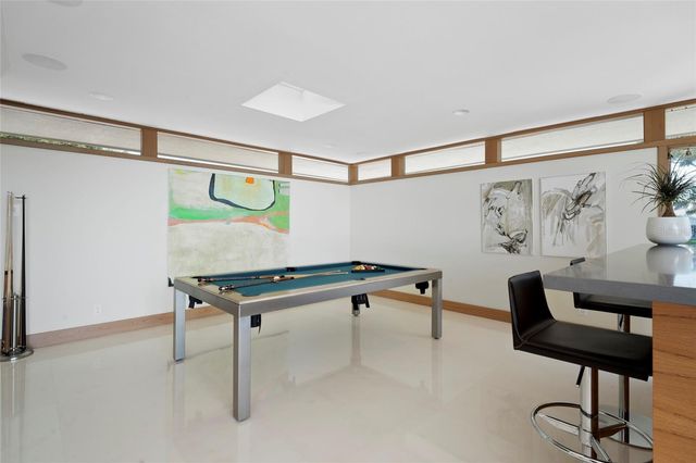 10 BRIGHTWATERS CIRCLE NE, St Petersburg, FL 33704