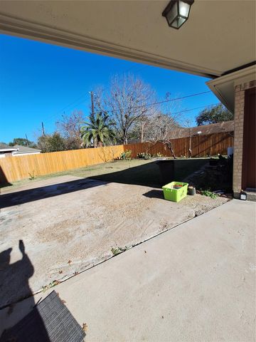 12827 Lindsey Lane, Stafford, TX 77477