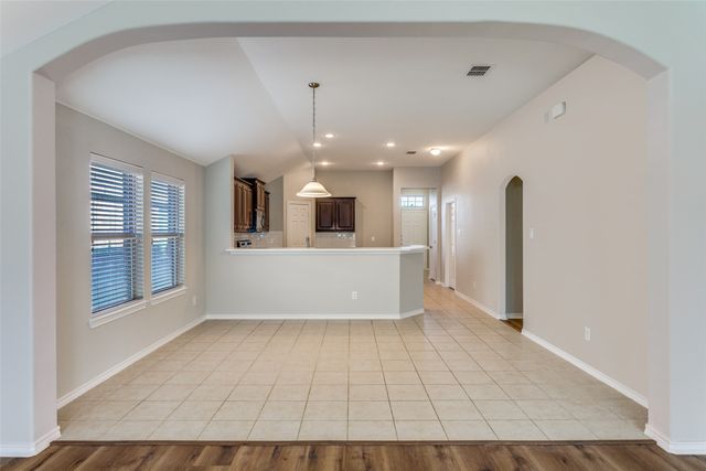 2729 Adams Fall Lane, Fort Worth, TX 76123