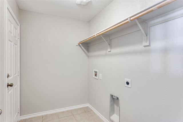 2729 Adams Fall Lane, Fort Worth, TX 76123