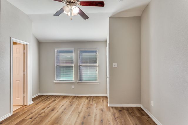 2729 Adams Fall Lane, Fort Worth, TX 76123