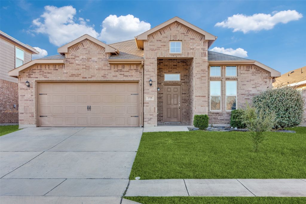 2729 Adams Fall Lane, Fort Worth, TX 76123