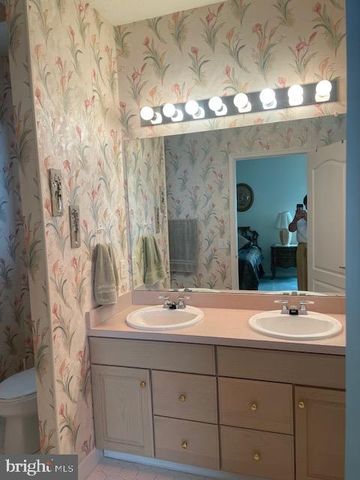 28 SPRING MEADOW DR, Lakewood, NJ 08701