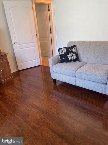 28 SPRING MEADOW DR, Lakewood, NJ 08701