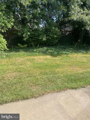 28 SPRING MEADOW DR, Lakewood, NJ 08701