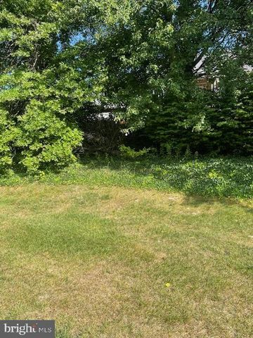 28 SPRING MEADOW DR, Lakewood, NJ 08701