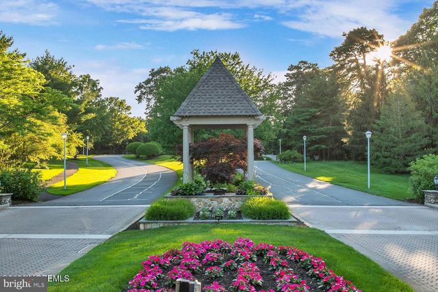 28 SPRING MEADOW DR, Lakewood, NJ 08701