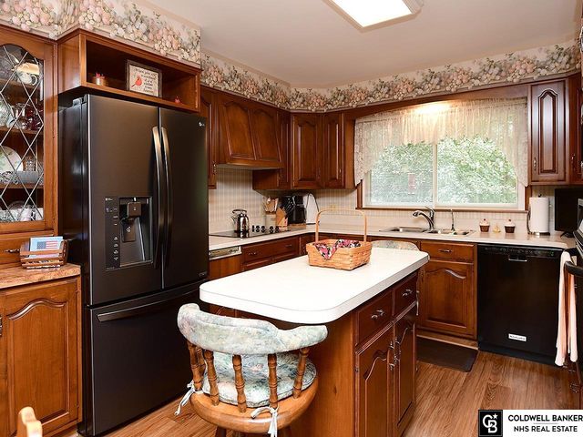 5014 S 77Th Avenue, Ralston, NE 68127