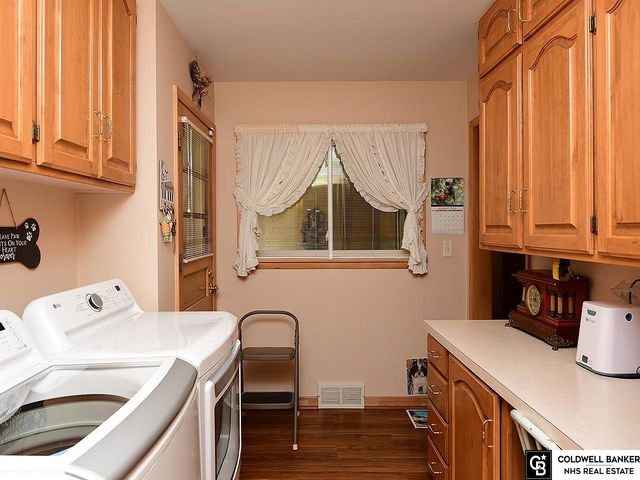 5014 S 77Th Avenue, Ralston, NE 68127