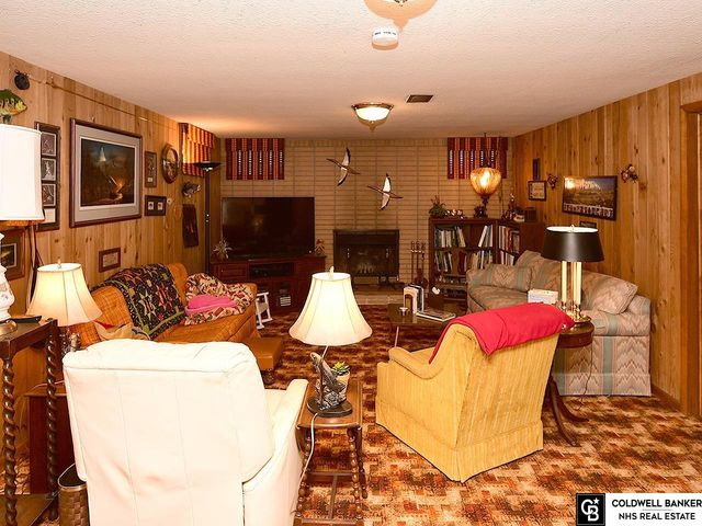 5014 S 77Th Avenue, Ralston, NE 68127
