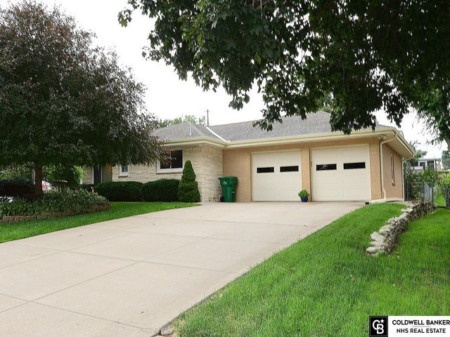 5014 S 77Th Avenue, Ralston, NE 68127
