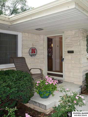 5014 S 77Th Avenue, Ralston, NE 68127