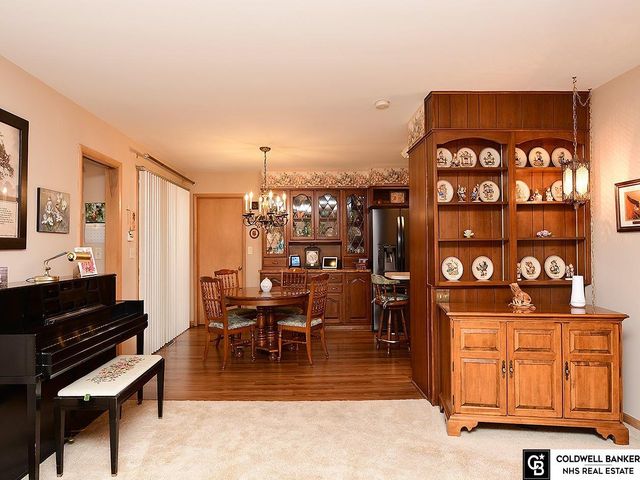5014 S 77Th Avenue, Ralston, NE 68127