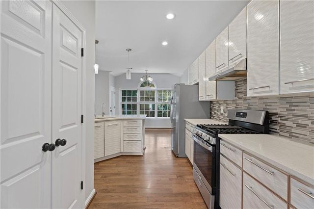 1010 Burycove Lane, Lawrenceville, GA 30043
