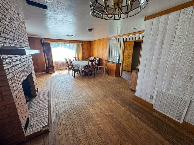 207 S 13th St, Alpine, TX 79830