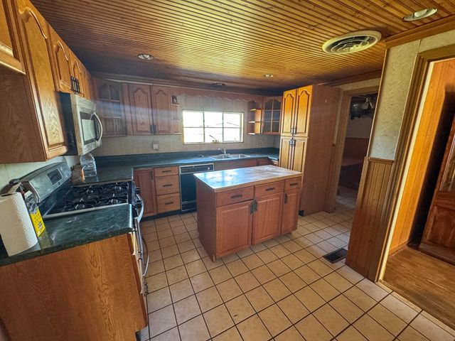 207 S 13th St, Alpine, TX 79830