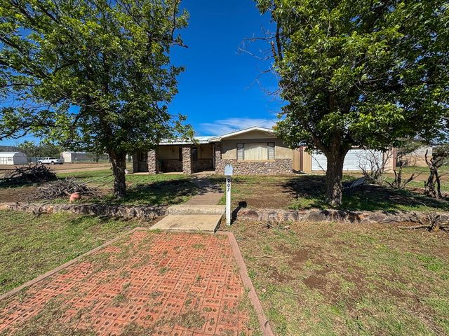 207 S 13th St, Alpine, TX 79830