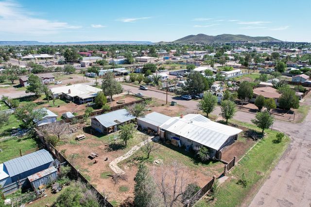 207 S 13th St, Alpine, TX 79830