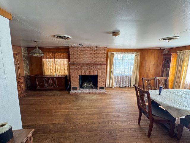 207 S 13th St, Alpine, TX 79830