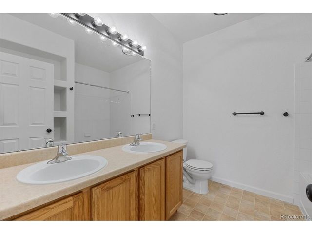 5255 Memphis St 1112, Denver, CO 80239