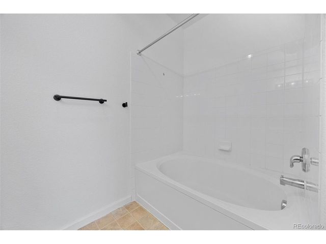 5255 Memphis St 1112, Denver, CO 80239