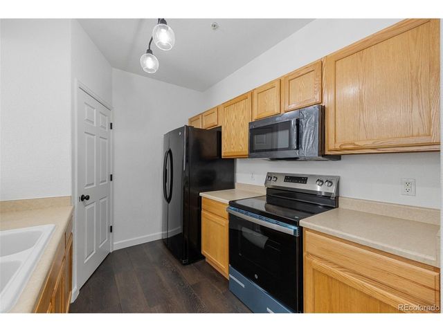 5255 Memphis St 1112, Denver, CO 80239