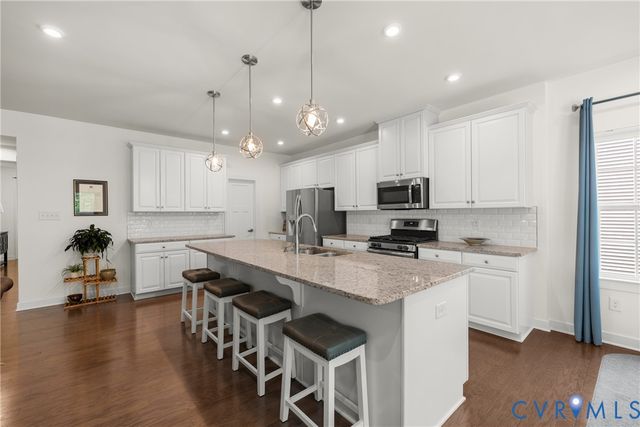 6427 Twin Falls Ct, Moseley, VA 23120