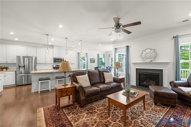 6427 Twin Falls Ct, Moseley, VA 23120