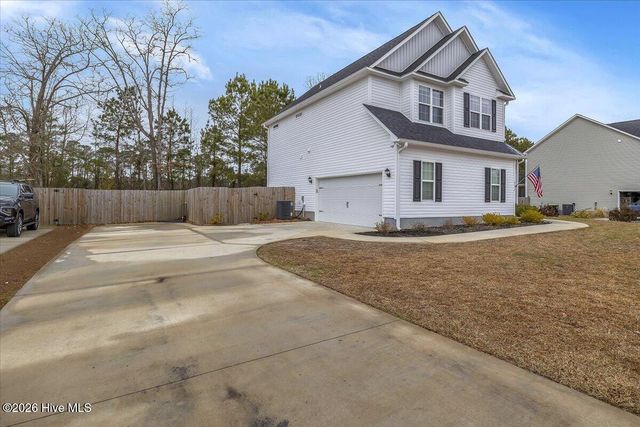 7177 Old Stump Drive SE, Leland, NC 28451