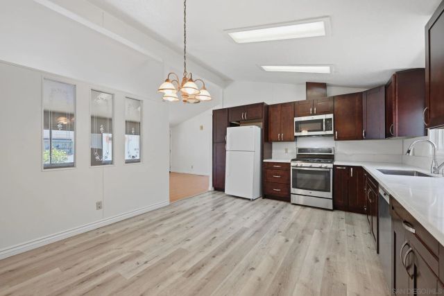 14955 Avenida Venusto 13, San Diego, CA 92128