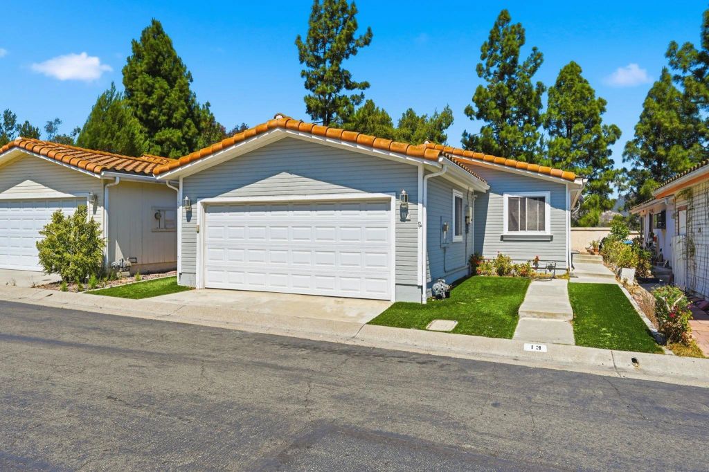 14955 Avenida Venusto 13, San Diego, CA 92128