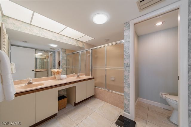 878 Meadowland DR G, Naples, FL 34108