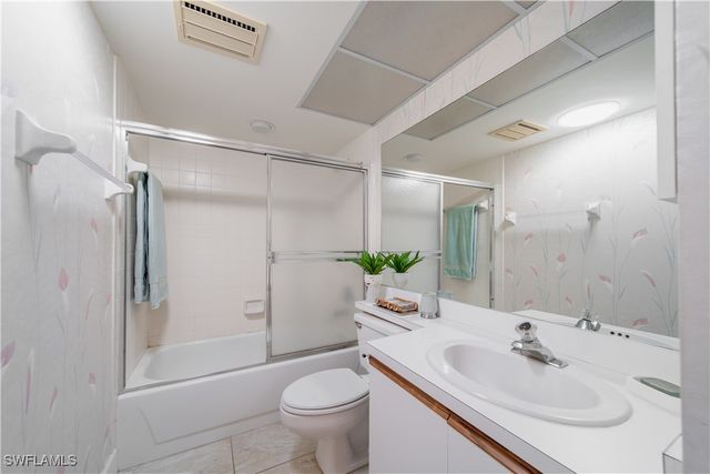 878 Meadowland DR G, Naples, FL 34108