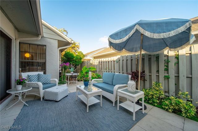 878 Meadowland DR G, Naples, FL 34108
