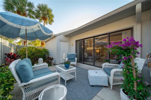 878 Meadowland DR G, Naples, FL 34108