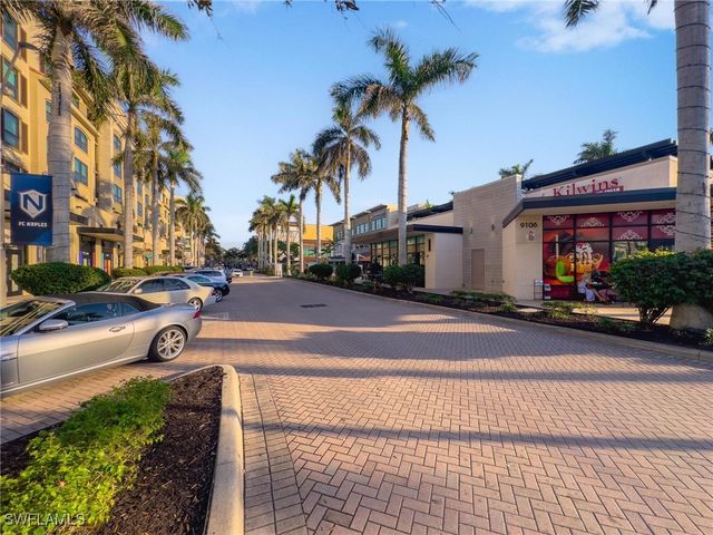 878 Meadowland DR G, Naples, FL 34108