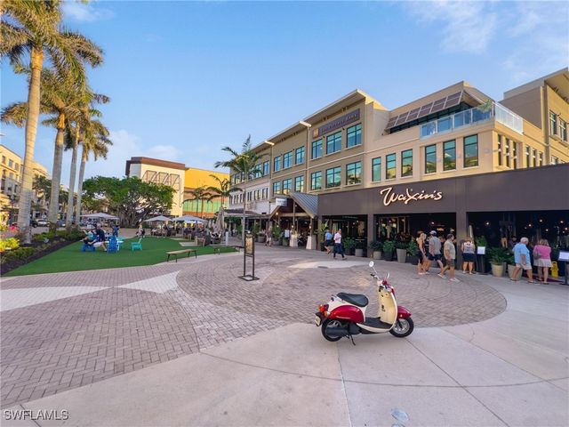878 Meadowland DR G, Naples, FL 34108