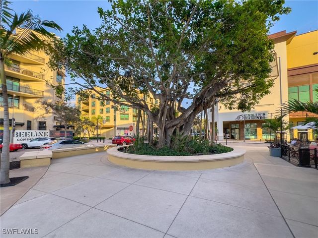 878 Meadowland DR G, Naples, FL 34108