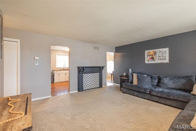 5000 Cavalier Court, Godfrey, IL 62035