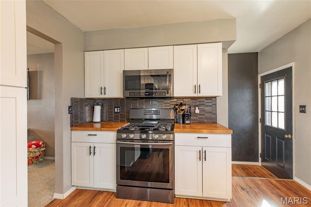 5000 Cavalier Court, Godfrey, IL 62035