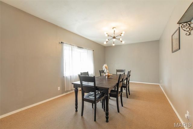 5000 Cavalier Court, Godfrey, IL 62035