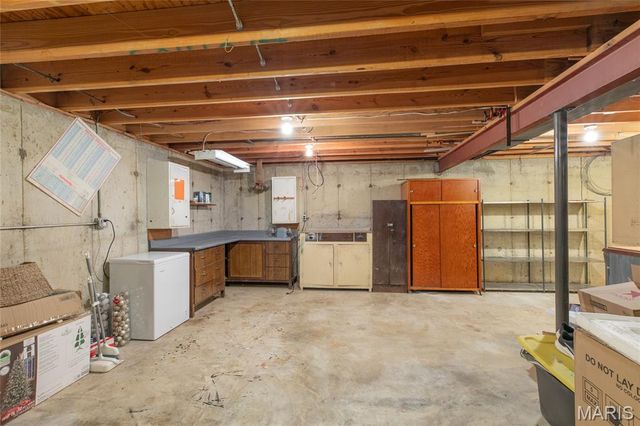 5000 Cavalier Court, Godfrey, IL 62035