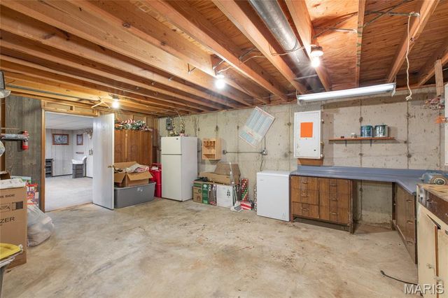 5000 Cavalier Court, Godfrey, IL 62035