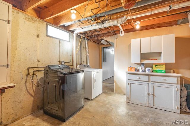 5000 Cavalier Court, Godfrey, IL 62035