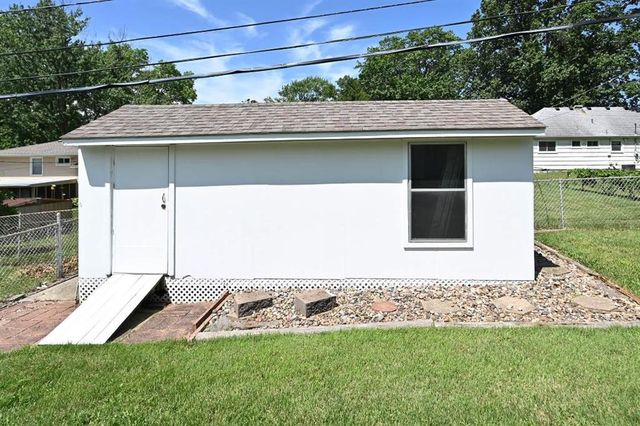 5014 N CYPRESS Avenue, Kansas City, MO 64119