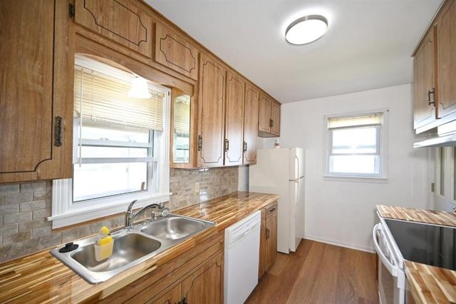 5014 N CYPRESS Avenue, Kansas City, MO 64119