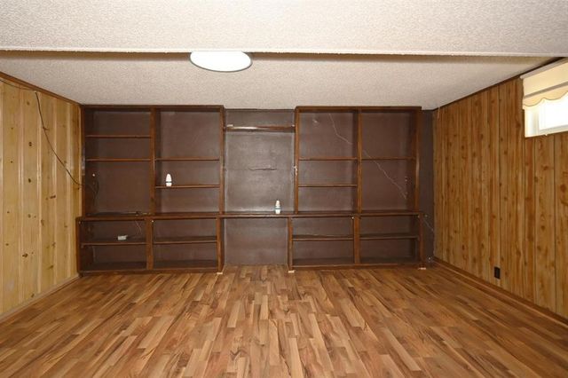 5014 N CYPRESS Avenue, Kansas City, MO 64119